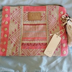 🎉HP🎉Spell & The Gypsy Collective Peruvian Pink Clutch